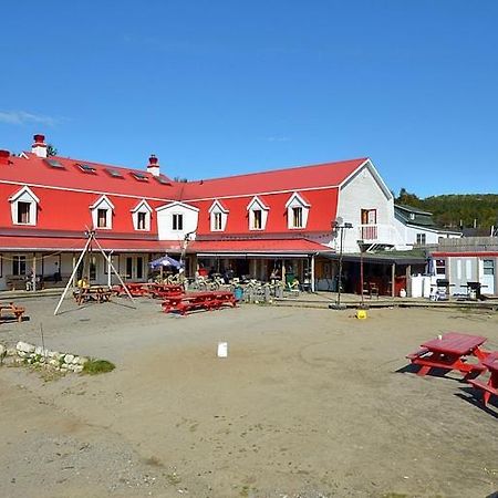Auberge Jeunesse De 泰道沙克 外观 照片