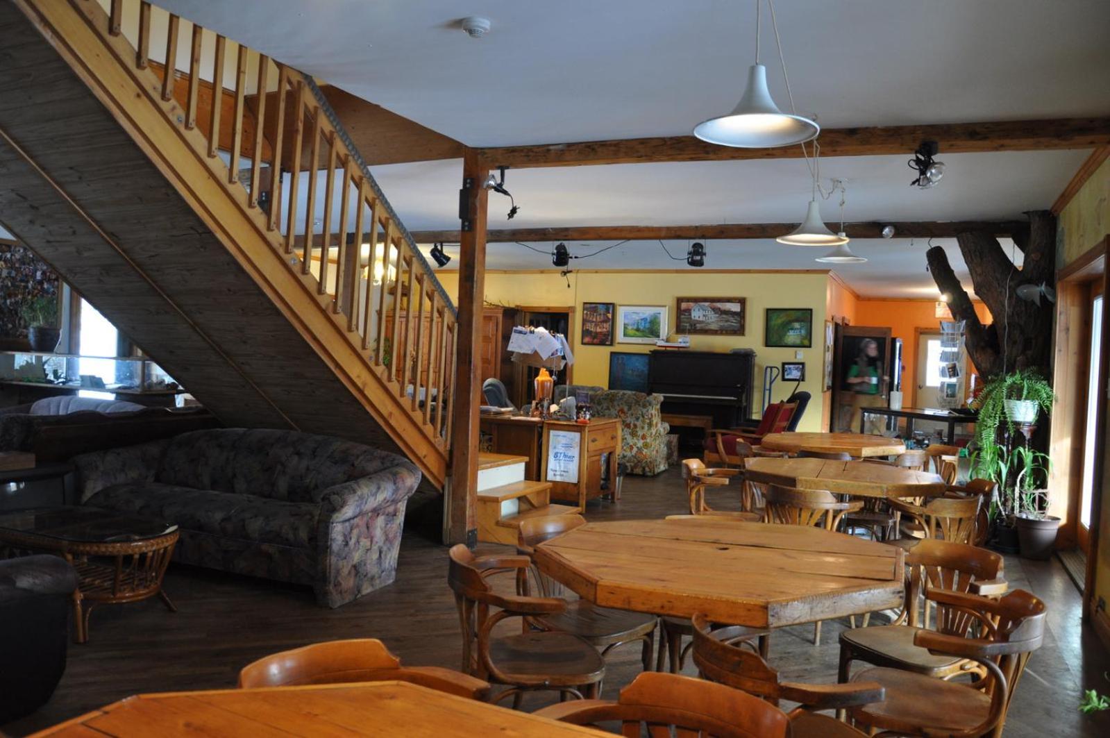 Auberge Jeunesse De 泰道沙克 外观 照片